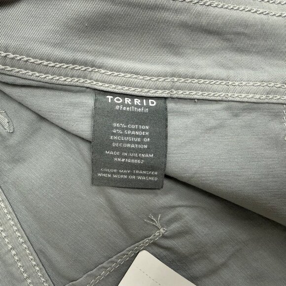 Torrid Womens Plus Size Stretch Gray Capri Pants Size 26 - Picture 6 of 8